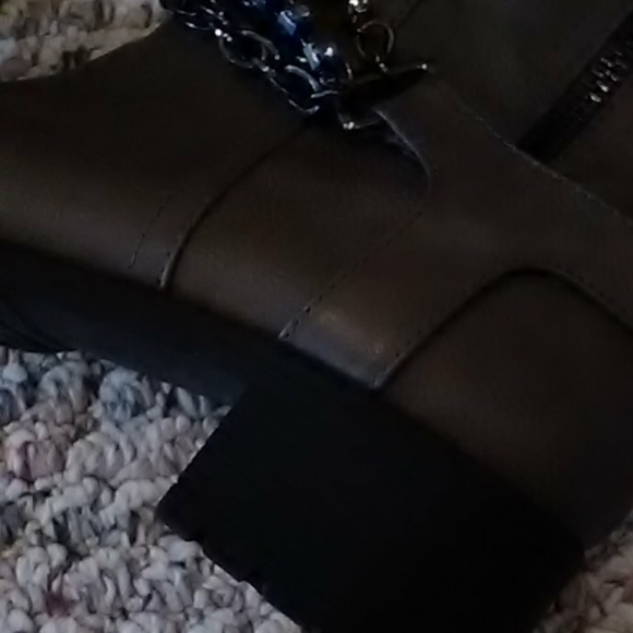 Vera Wang sparkle boots - Picture 4 of 4